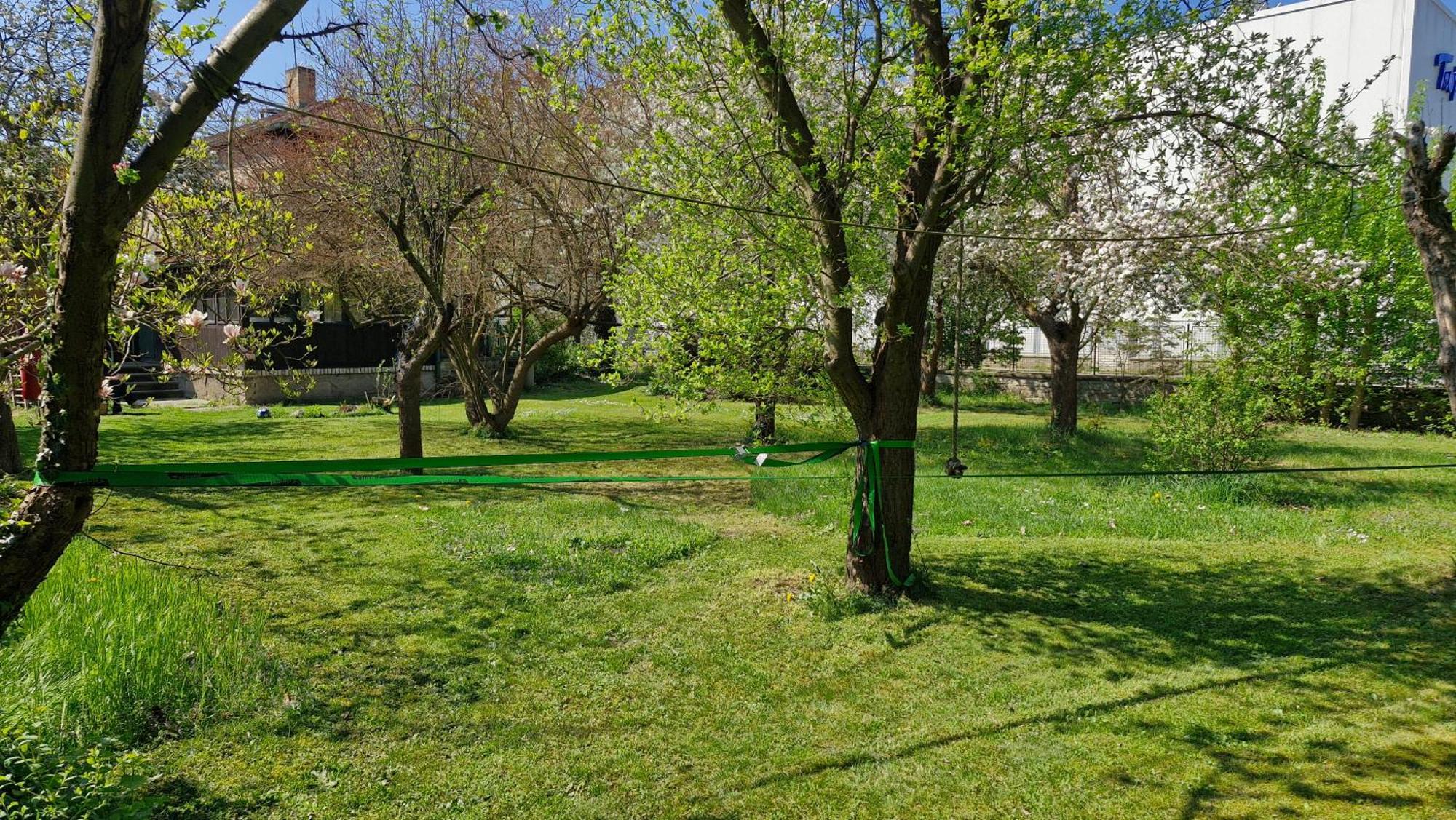 Old Summer House With Renovated Bathroom Appartement *